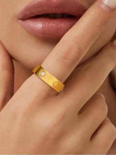18k Gold Plate and 1/4cttw Cubic Zirconia Clover Band Ring