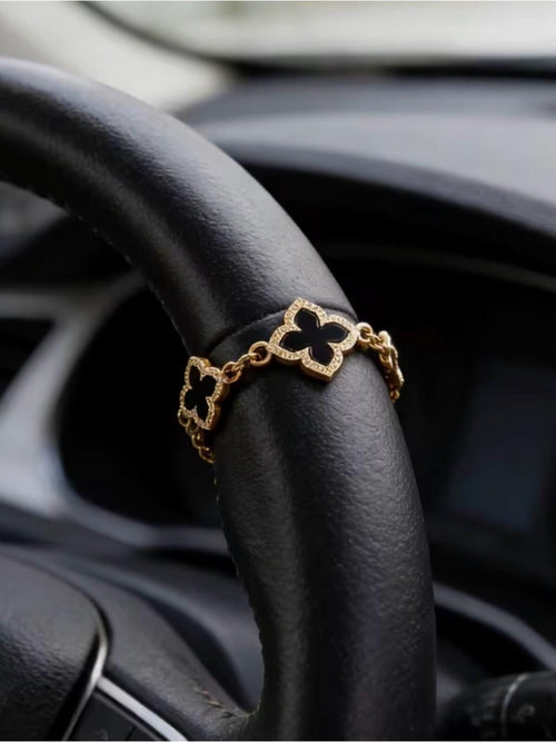 Luxury Black Clover Steering Wheel Charm Gold Car Accessory - Sable & Red