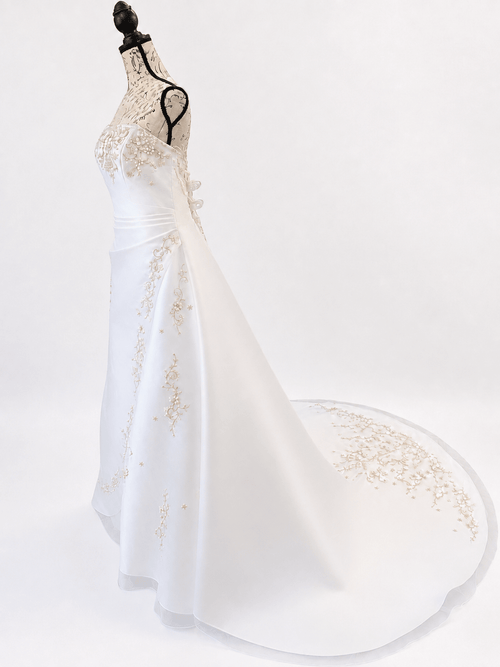 David’s Bridal Satin Organza A-Line Chapel Train Gown Size 12 V8820 - Sable & Red