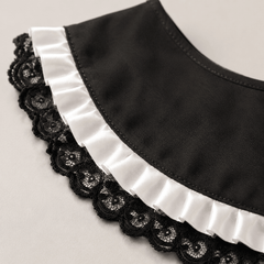 Élodie Noir Black Lace Detachable Collar - Sable & Red