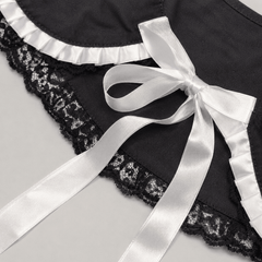 Élodie Noir Black Lace Detachable Collar - Sable & Red