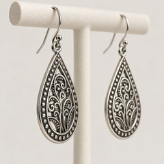 Silver-Tone Filigree Teardrop Earrings – The Isadora - Sable & Red