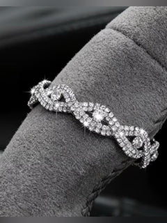 Steering Wheel Charm Crystal Eye-Shaped Accents Car Accessory - Sable & Red
